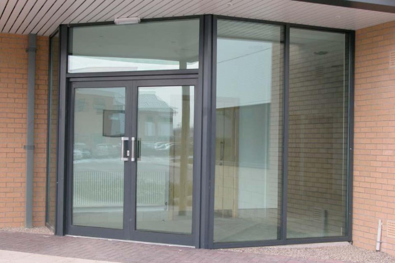 Hire the Best Commercial Door Services if You Want Perfection